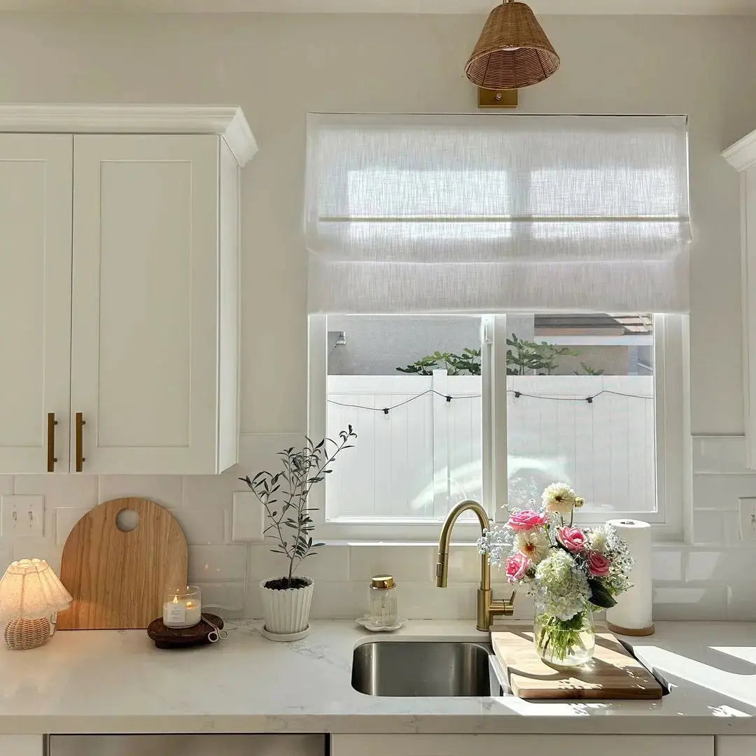 Liz Linen Cordless Roman Shade